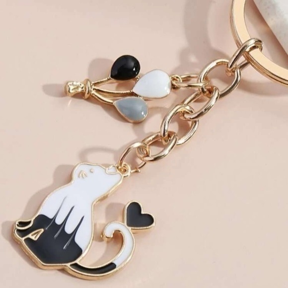 Cute Cat Charm Keychain Golden Balloons Pet Lover Kitten Kitty Heart Keyfob Gift - Picture 4 of 6